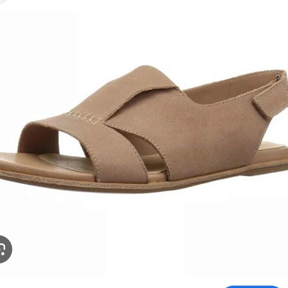 Clarks Tan Sandals